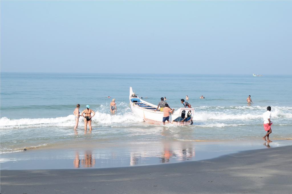 マラリクラムMarari John'S Beachアパートメント エクステリア 写真